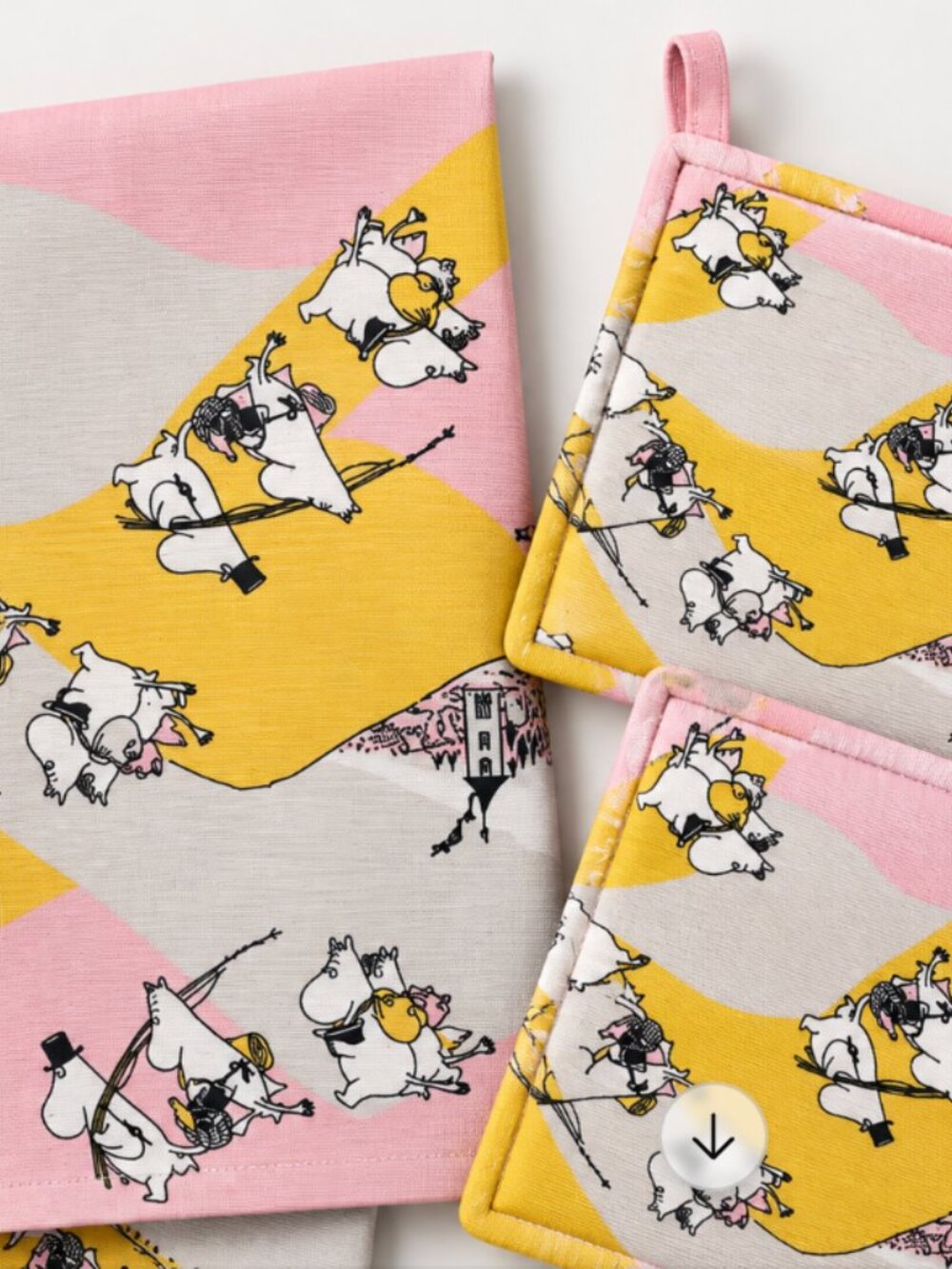 3 pc Moomin Arabia Family Time  Kitchen Set Towel + 2 Pot Holders Finland- NEW